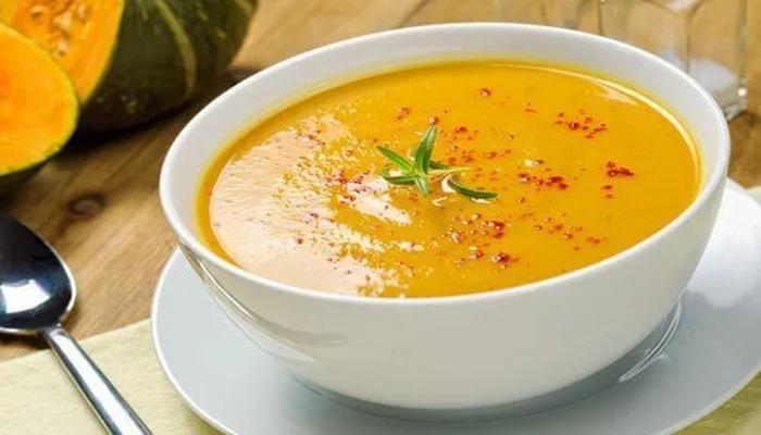 Receta de Sopa Cremosa de Calabaza, muy rica para almorzar o cenar en los días fríos